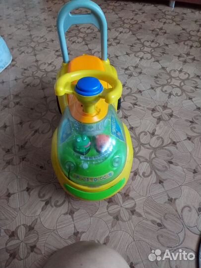 Детская машинка толокар