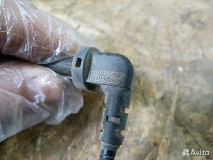 Датчик ABS передний левый Renault Sandero 2014 (47