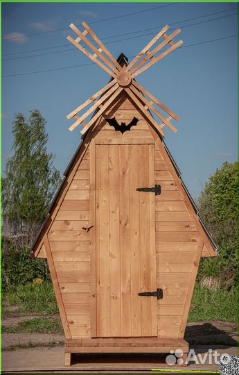 Уличный туалет деревянный SKU010