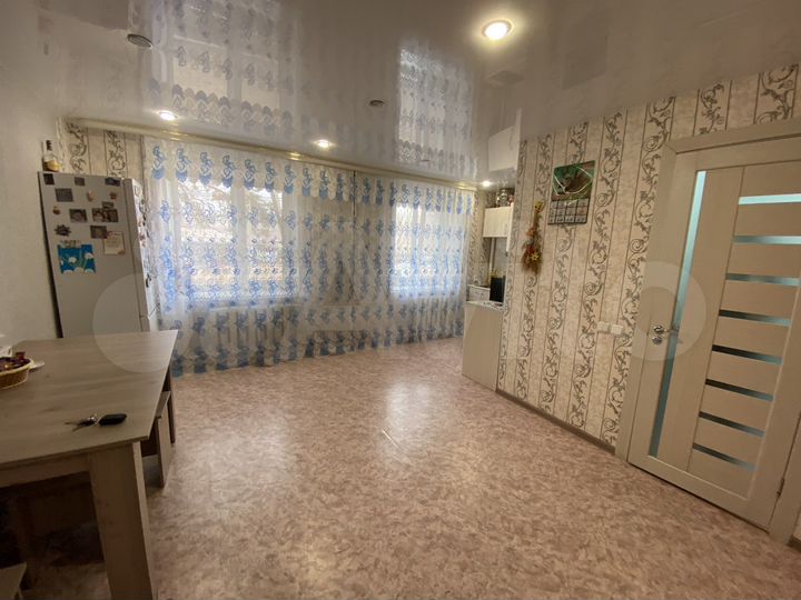 3-к. квартира, 60,4 м², 1/2 эт.