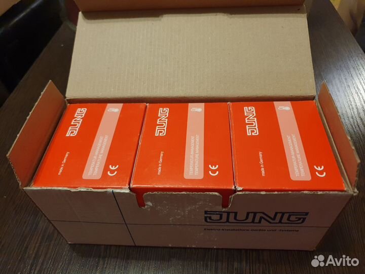 Терморегулятор теплого пола Jung LS990 FTR231U