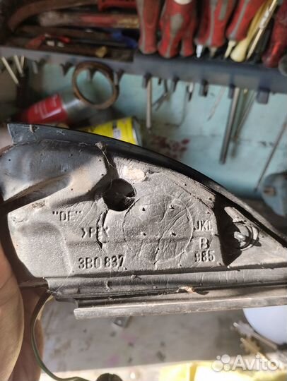 Уголок двери внутренний Volkswagen Passat B5