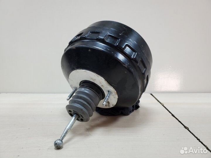 Главный тормозной цилиндр Volkswagen Tiguan 2 2018