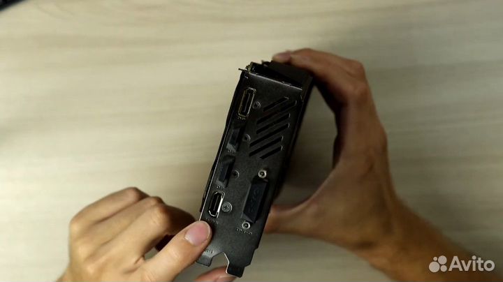 Продам видеокарту gigabyte aorus Radeon RX570 4G