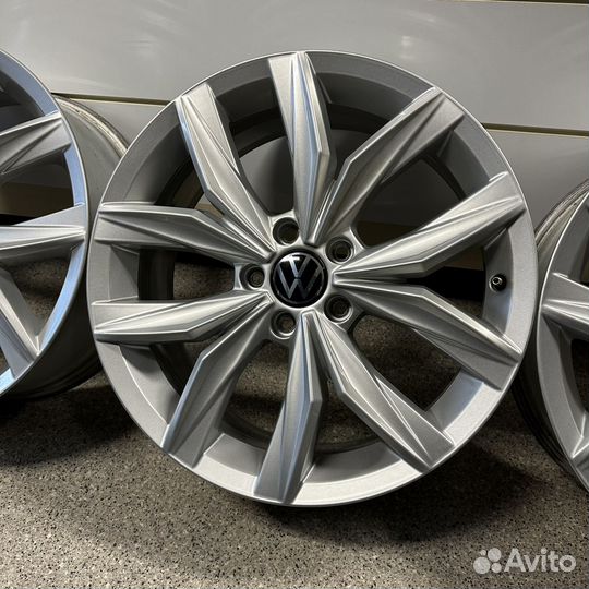 Диски VW Tiguan R18 5*112 оригинал