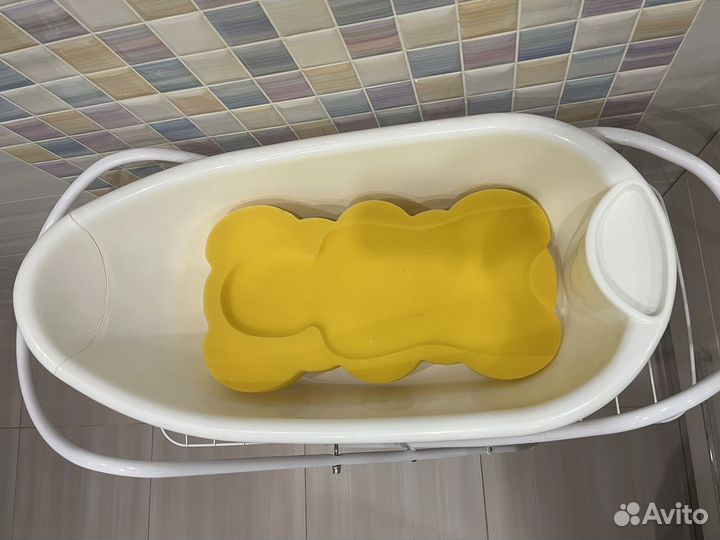 Ванночка для купания с подставкой mothercare