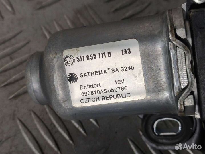 Моторчик заднего стеклоочистителя (дворника) Skoda