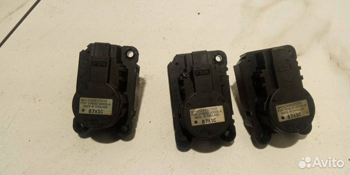 Моторчик заслонки печки Mitsubishi Outlander 2