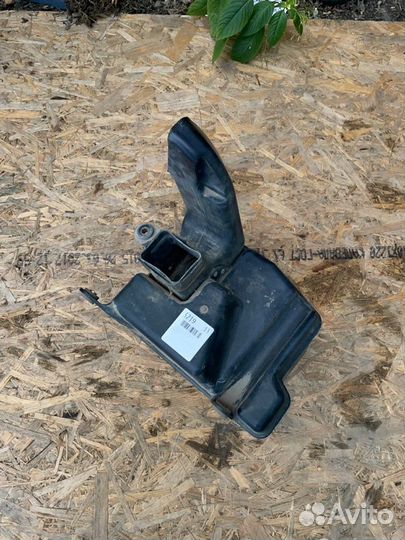 Резонатор воздушного фильтра Kia Magentis EF G4JP