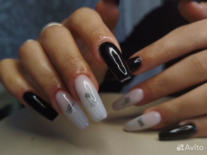 Модель на маникюр