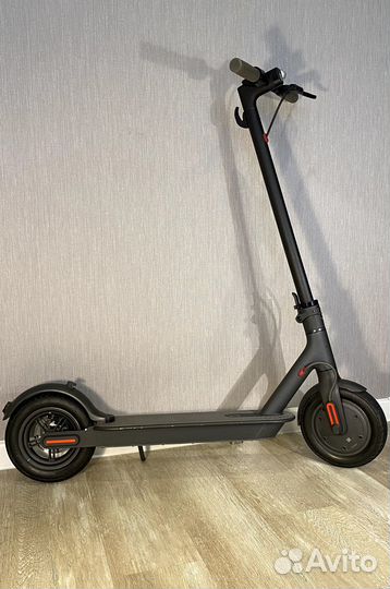 Электросамокат Xiaomi Mijia M365