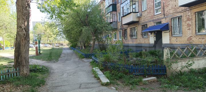 3-к. квартира, 54 м², 1/3 эт.