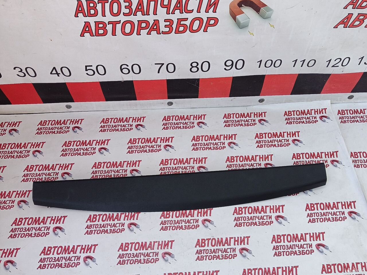Обшивка крышки багажника верхняя Хендай ix35
