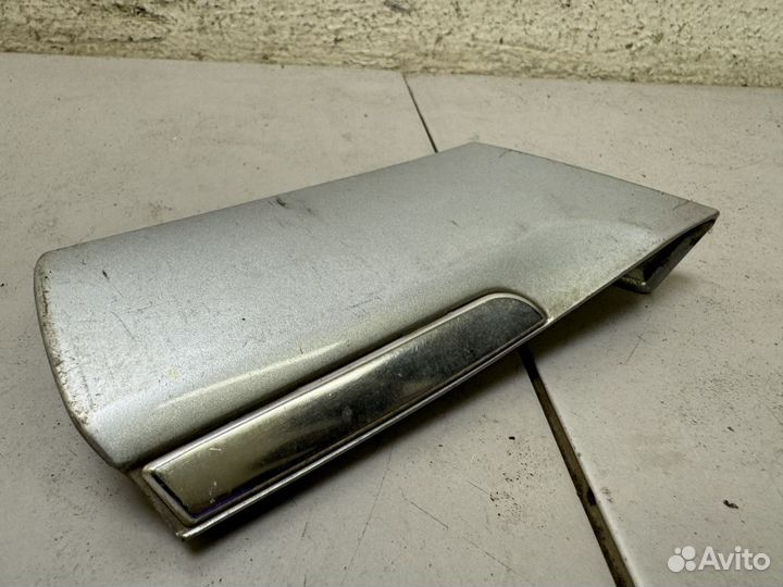 Молдинг переднего левого крыла Audi A8 D2 4D