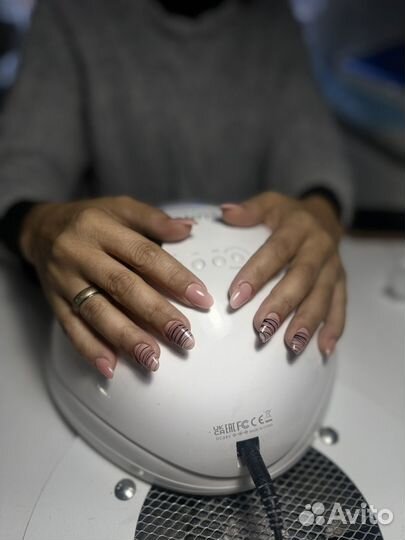 Маникюр педикюр