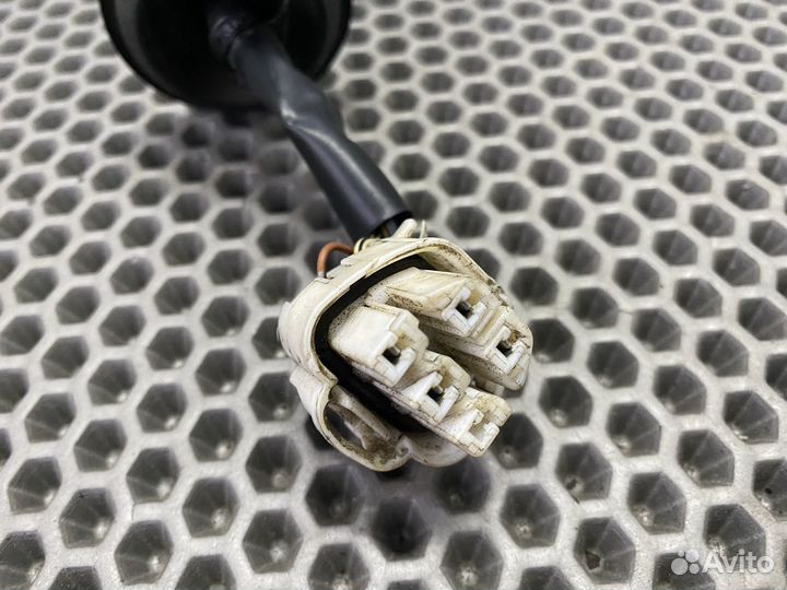 Разъем топливного насоса Toyota Corolla 120