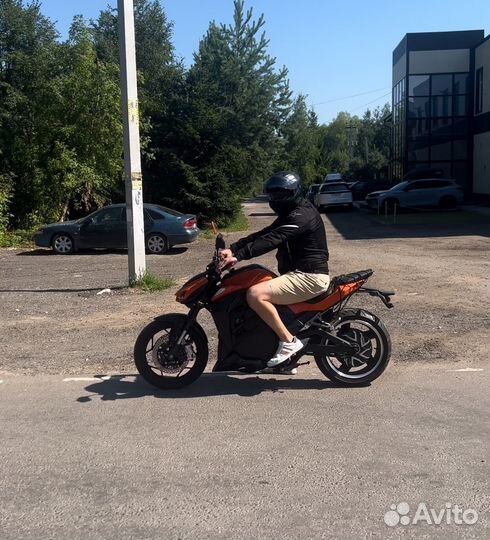 Электромотоцикл Z1000 10000W, 120Ah