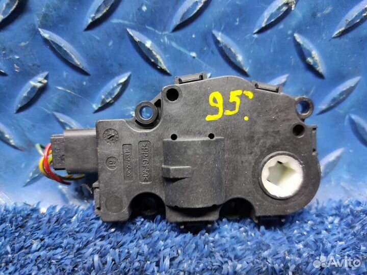 Моторчик заслонки печки Bmw F30