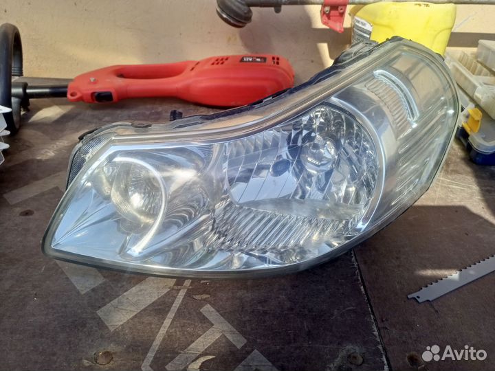 Фара правая на suzuki sx4