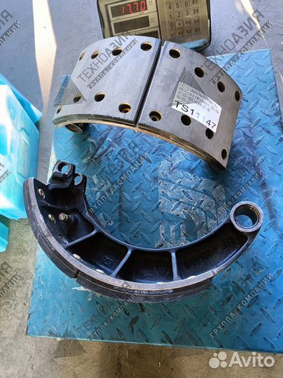 Колодка тормозная Правая задняя MCP16 WG9761451226