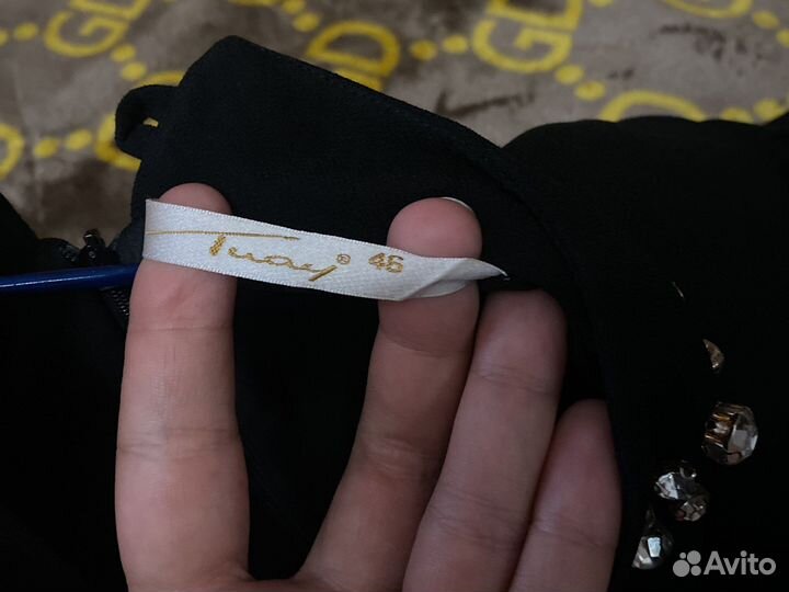 Черное платье