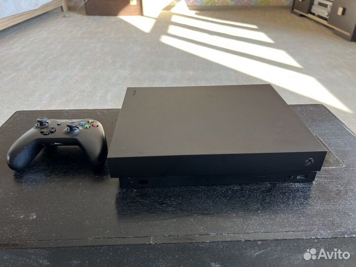 Игровая приставка xbox one x