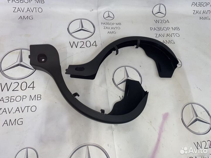 Накладка петли багажника Mercedes W204