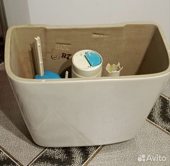 Бачок для унитаза новый