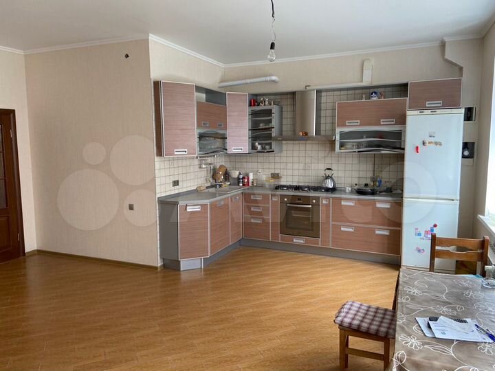 4-к. квартира, 168 м², 3/5 эт.