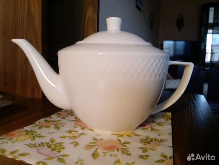 Заварочный чайник,фарфор Wilmax,900мл,новый