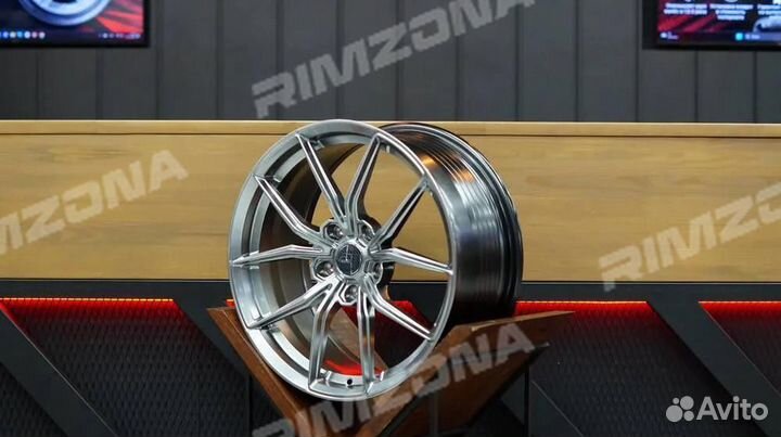 Литой диск HRE R19 5x108 sv