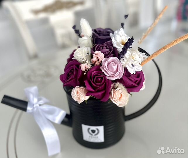 Интерьерная лейка с мыльными цветами