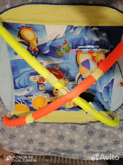 Развивающий коврик для малыша