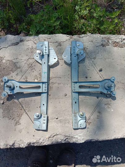 Стеклоподьемник Логан