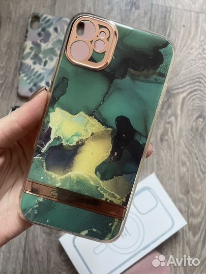 Чехлы на iPhone 11 и iPhone X -Guess