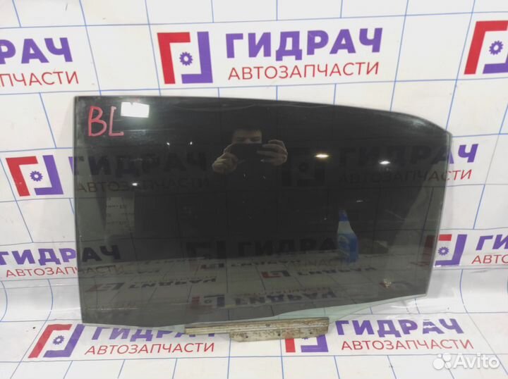 Стекло двери задней левой Toyota Corolla (E180) 68