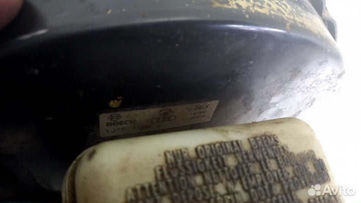 Вакуумный усилитель тормозов Volkswagen Golf 4