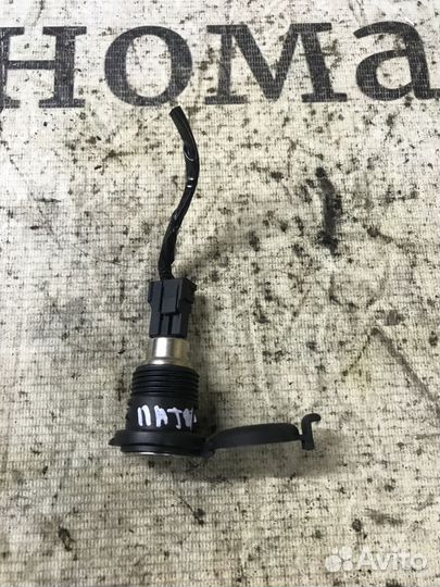 Прикуриватель Nissan Pathfinder