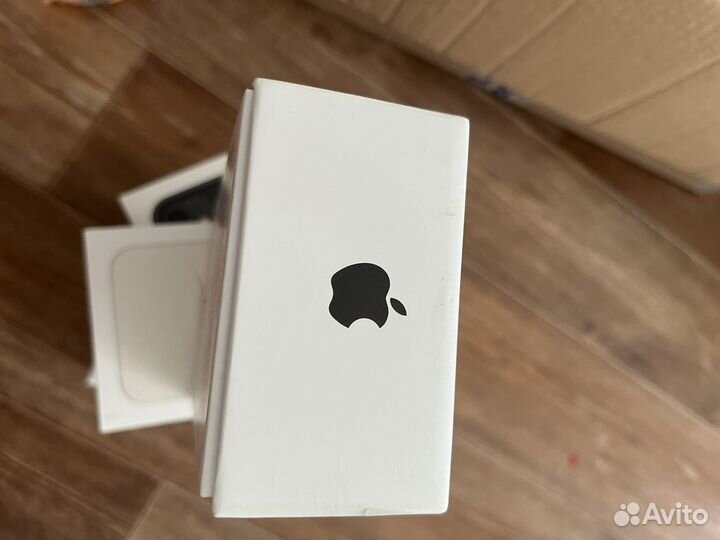 iPhone (Коробки для телефона айфон