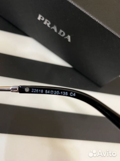 Солнцезащитные очки prada черные полный комплект