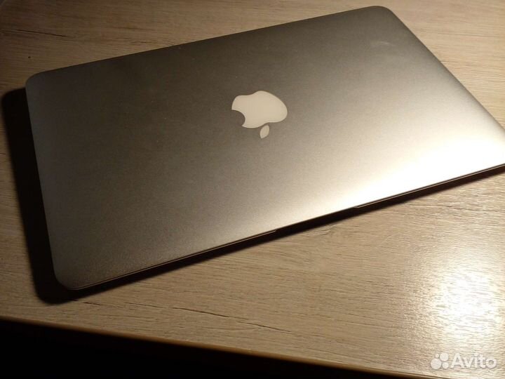 Macbook air 11 2011