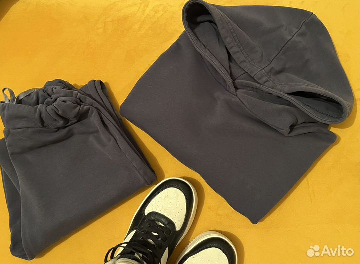 Спортивный костюм женский