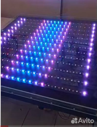 Новая модель стола для пирамиды шампанского