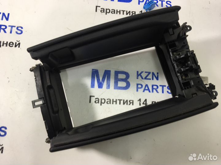 Подлокотник Mercedes w205 арт 00678