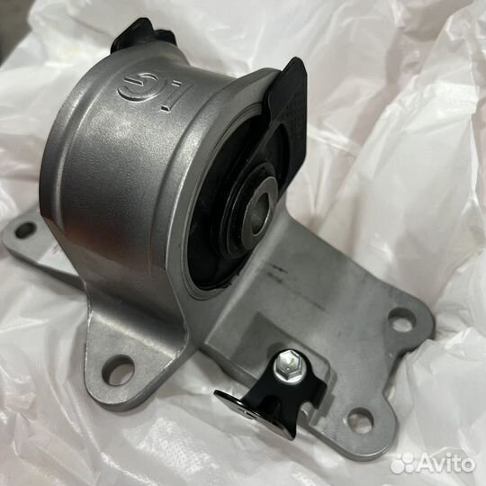 Подушка коробки toyota camry V70/75 3.5