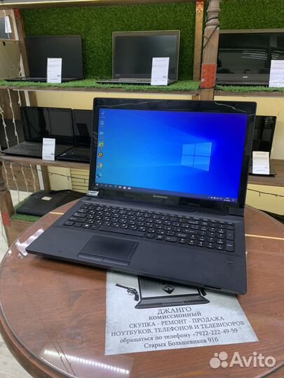 Ноутбук Lenovo держит заряд