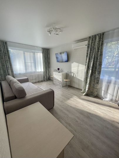 2-к. квартира, 43 м², 1/2 эт.