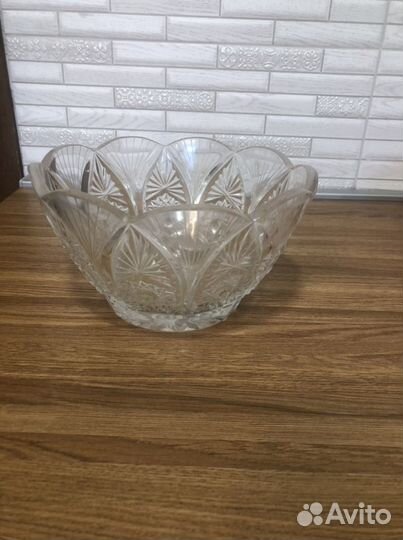 Хрустальная ваза