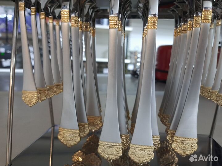 Набор вилок и ложек