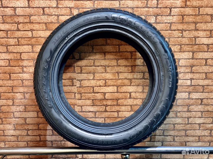Nokian Tyres Hakkapeliitta 7 215/55 R17 98T